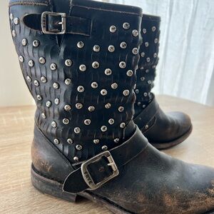 Frye Jenna Studded Disc Vintage Black Leather Boots